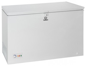 özellikleri, fotoğraf Buzdolabı Indesit OFNAA 300 M
