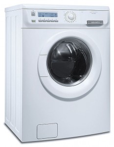 les caractéristiques, Photo Machine à laver Electrolux EWF 12670 W